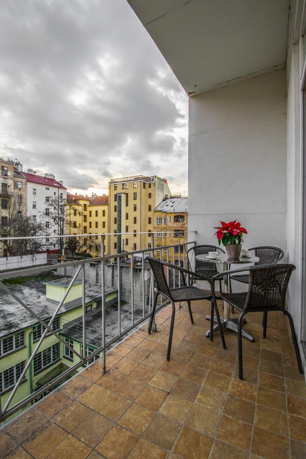 Stylish Apartments Close To Eden Garden براغ المظهر الخارجي الصورة